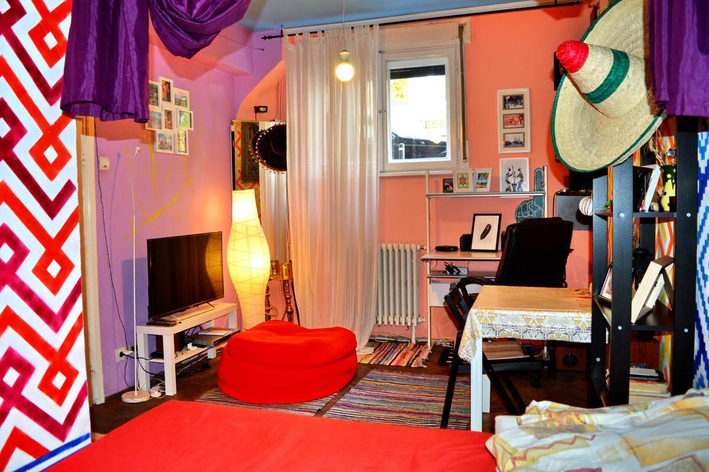 בוקרשט Unirii Suites חדר תמונה